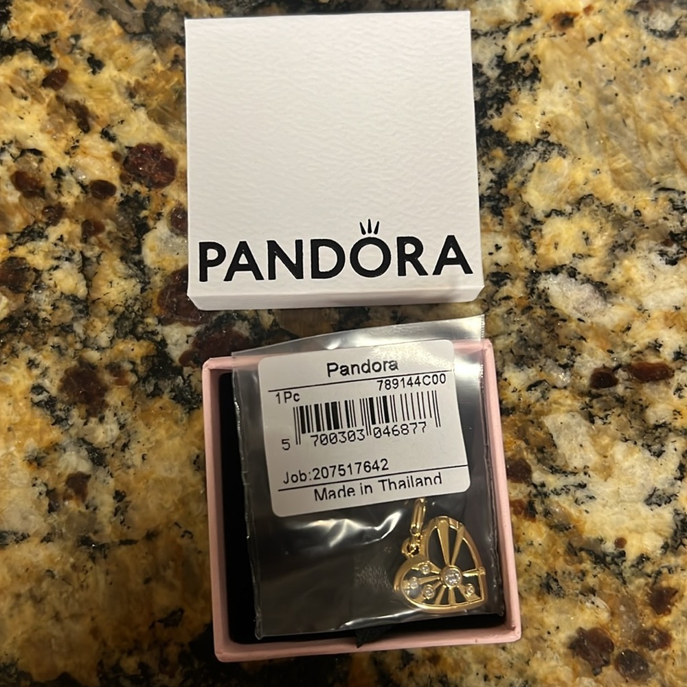 Pandora heart charm for necklace new in the box